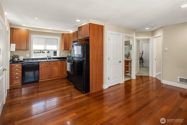 605 11th Avenue, Kirkland, WA 98033