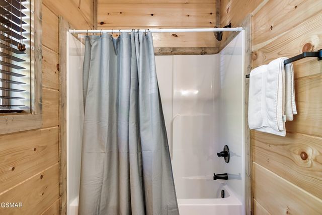 2614 Grassy Branch Loop, Sevierville, TN 37876