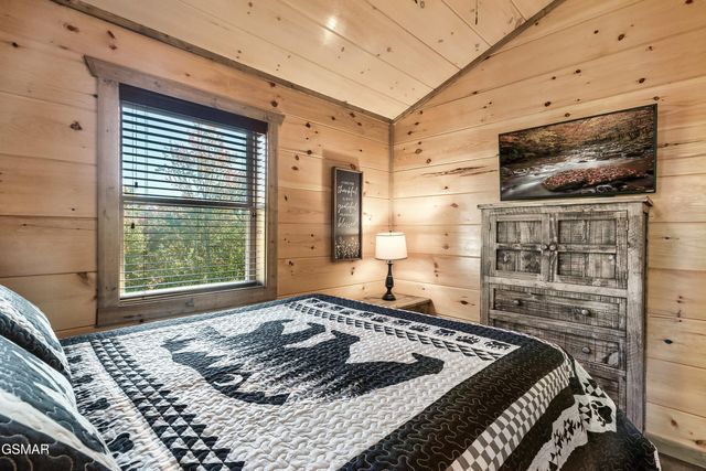 2614 Grassy Branch Loop, Sevierville, TN 37876