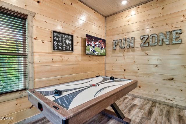 2614 Grassy Branch Loop, Sevierville, TN 37876