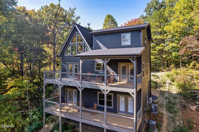 2614 Grassy Branch Loop, Sevierville, TN 37876