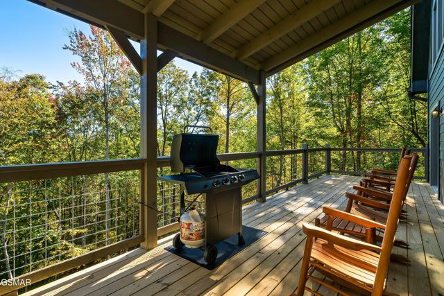 2614 Grassy Branch Loop, Sevierville, TN 37876