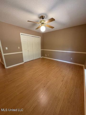 1839 E Lakeshore Drive, Carriere, MS 39426