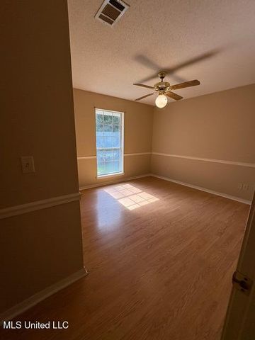 1839 E Lakeshore Drive, Carriere, MS 39426