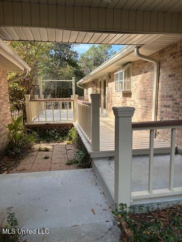 1839 E Lakeshore Drive, Carriere, MS 39426