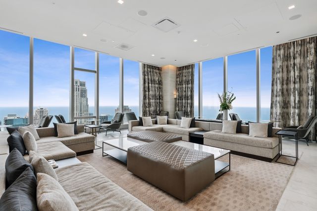 363 E Wacker Drive 1906, Chicago, IL 60601