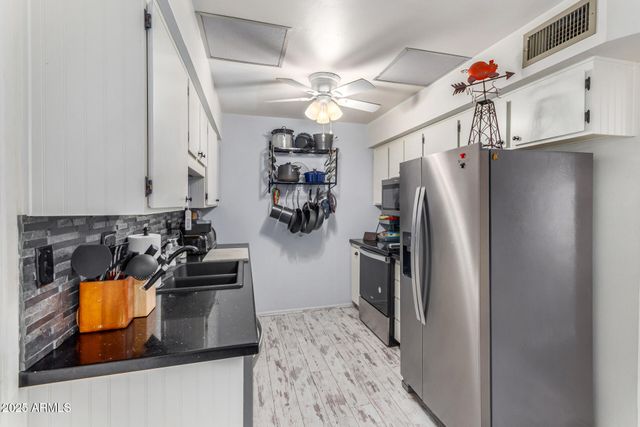 10161 W THUNDERBIRD Boulevard, Sun City, AZ 85351