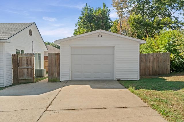 207 N. Sowell St., Searcy, AR 72143