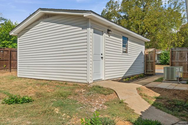207 N. Sowell St., Searcy, AR 72143