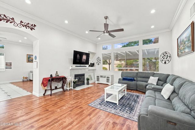 2809 Cimmaron Avenue, Simi Valley, CA 93065