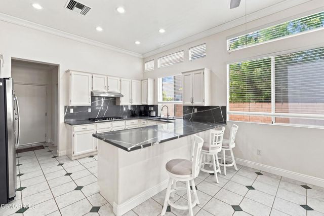 2809 Cimmaron Avenue, Simi Valley, CA 93065