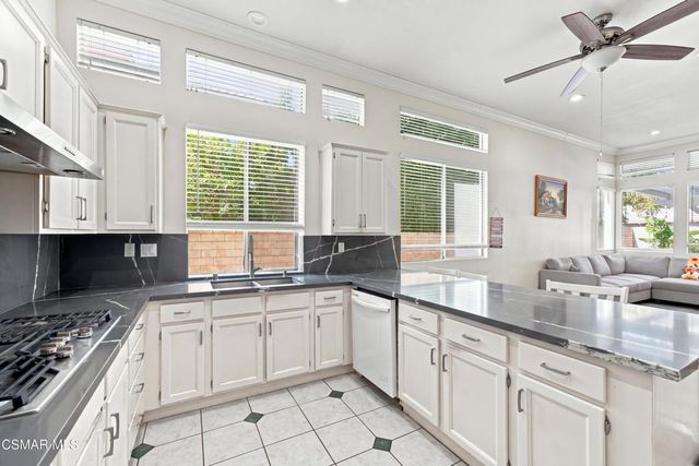 2809 Cimmaron Avenue, Simi Valley, CA 93065