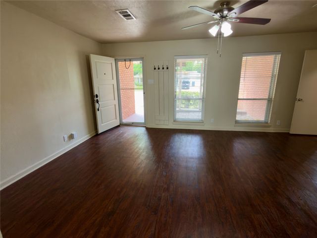 2008 Bradford Drive, Arlington, TX 76010