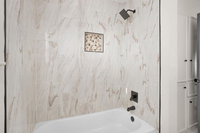 539 Pompano Street, Bayou Vista, TX 77563