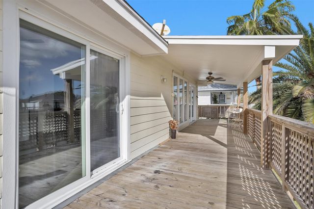 539 Pompano Street, Bayou Vista, TX 77563