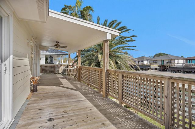 539 Pompano Street, Bayou Vista, TX 77563