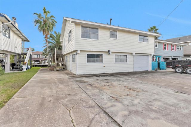 539 Pompano Street, Bayou Vista, TX 77563