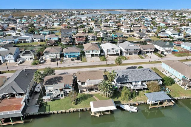 539 Pompano Street, Bayou Vista, TX 77563