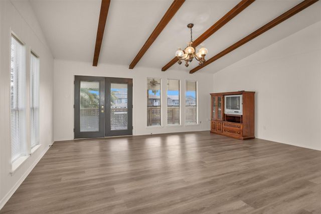 539 Pompano Street, Bayou Vista, TX 77563