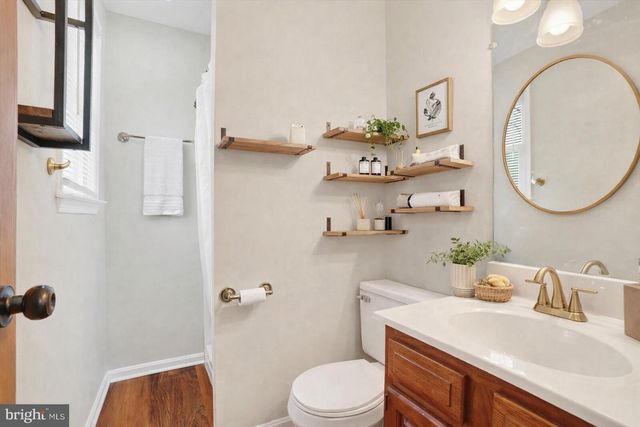 11 DOGWOOD LN, Manchester, PA 17345