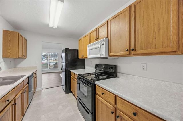 4308 Ravenwood Drive, Union City, GA 30291