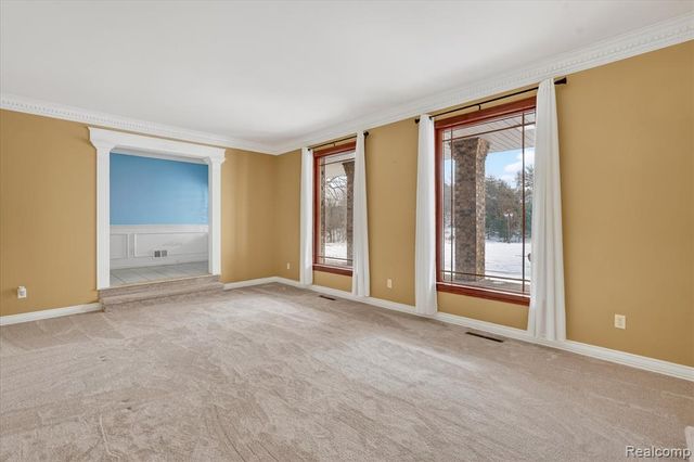 9505 E Atherton Road, Davison, MI 48423