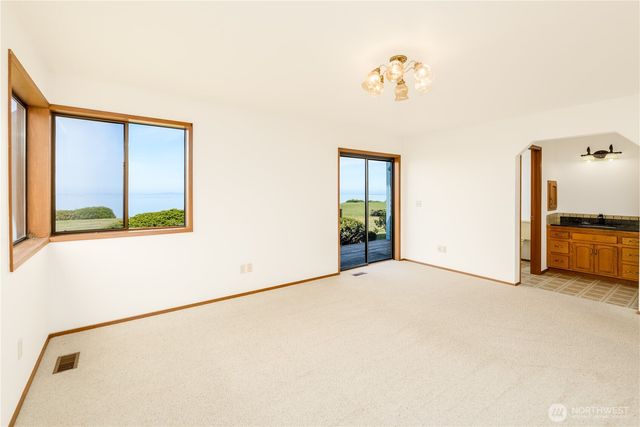 164 Calbert Rd, Port Angeles, WA 98362