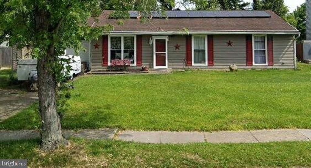 11 REGULUS DR, Blackwood, NJ 08012