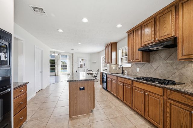 2303 Casa Grande Drive, League City, TX 77573