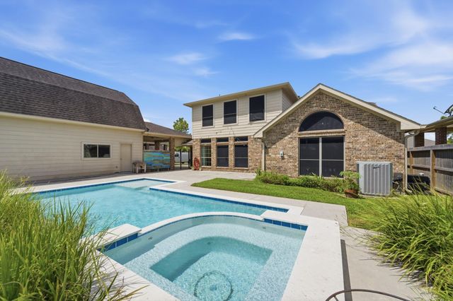 2303 Casa Grande Drive, League City, TX 77573