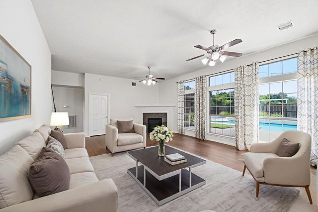 2303 Casa Grande Drive, League City, TX 77573