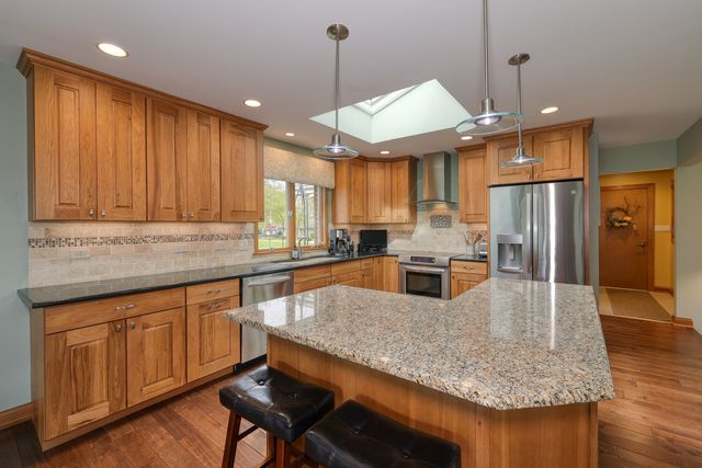 704 N First Street, Elburn, IL 60119