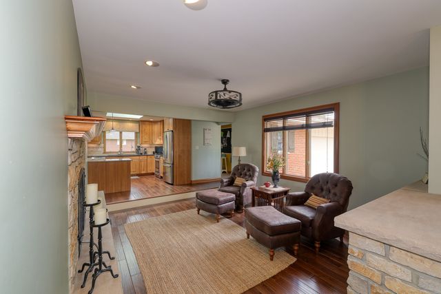 704 N First Street, Elburn, IL 60119