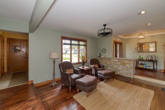 704 N First Street, Elburn, IL 60119