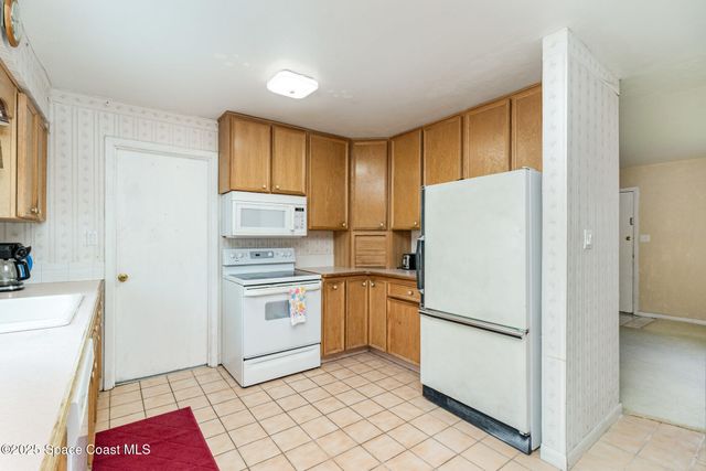 276 Curacau Drive, Cocoa Beach, FL 32931