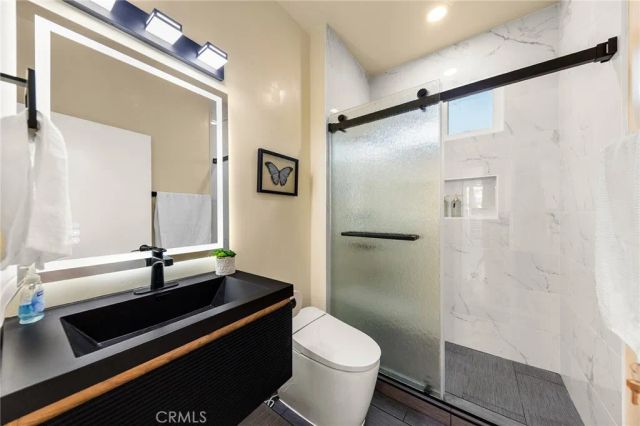 1081 Loma Avenue, Long Beach, CA 90804
