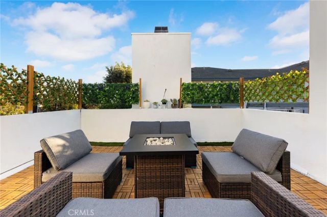 1081 Loma Avenue, Long Beach, CA 90804