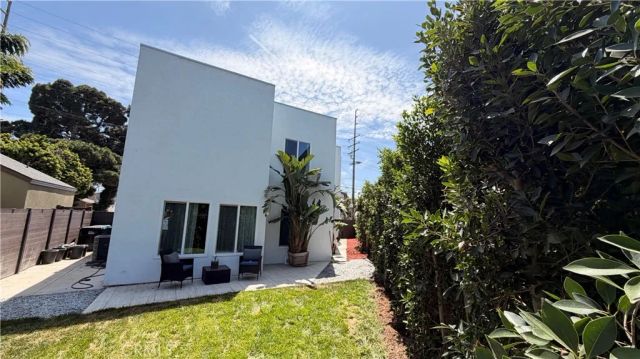 1081 Loma Avenue, Long Beach, CA 90804