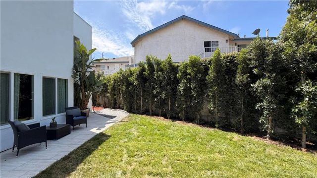1081 Loma Avenue, Long Beach, CA 90804