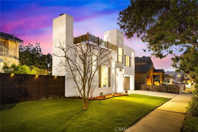 1081 Loma Avenue, Long Beach, CA 90804