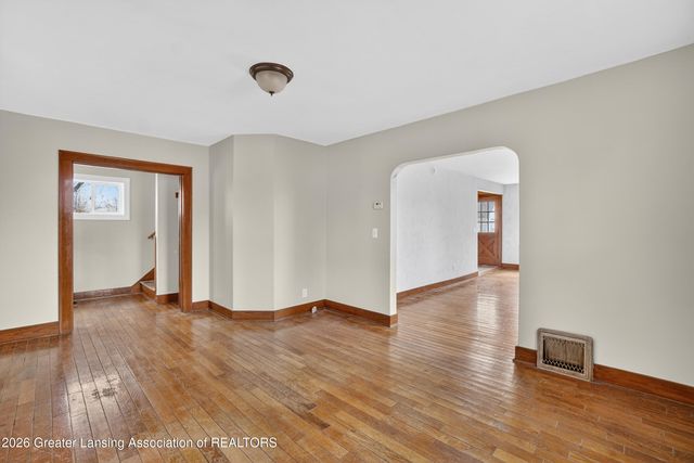 11484 Columbia Highway, Eaton Rapids, MI 48827