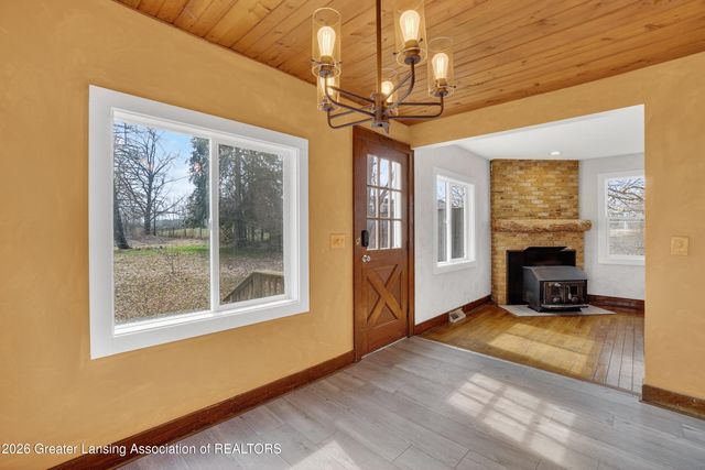 11484 Columbia Highway, Eaton Rapids, MI 48827