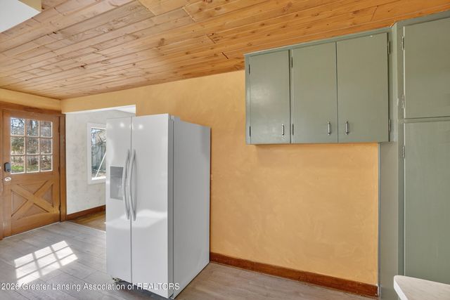 11484 Columbia Highway, Eaton Rapids, MI 48827