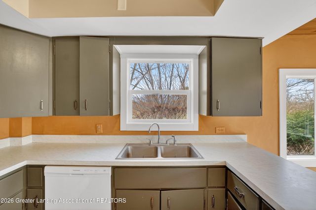 11484 Columbia Highway, Eaton Rapids, MI 48827