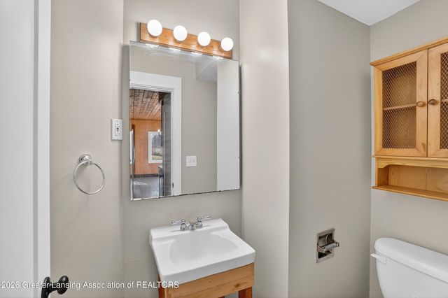 11484 Columbia Highway, Eaton Rapids, MI 48827