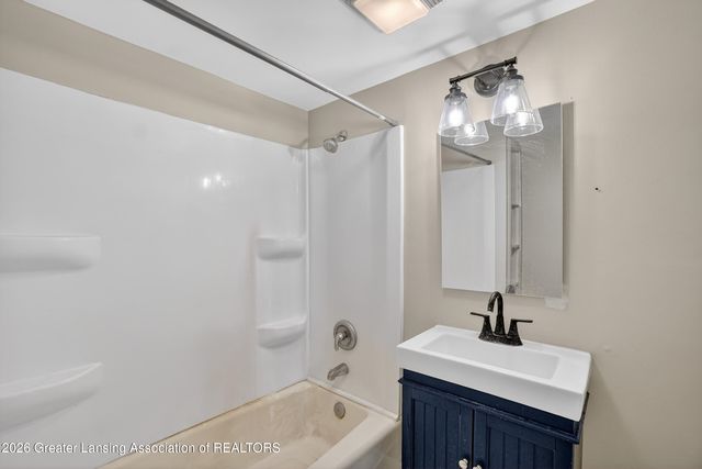 11484 Columbia Highway, Eaton Rapids, MI 48827