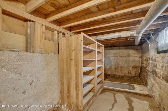 11484 Columbia Highway, Eaton Rapids, MI 48827