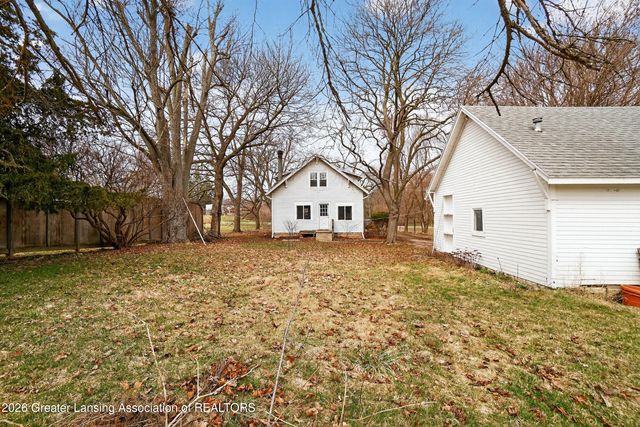 11484 Columbia Highway, Eaton Rapids, MI 48827