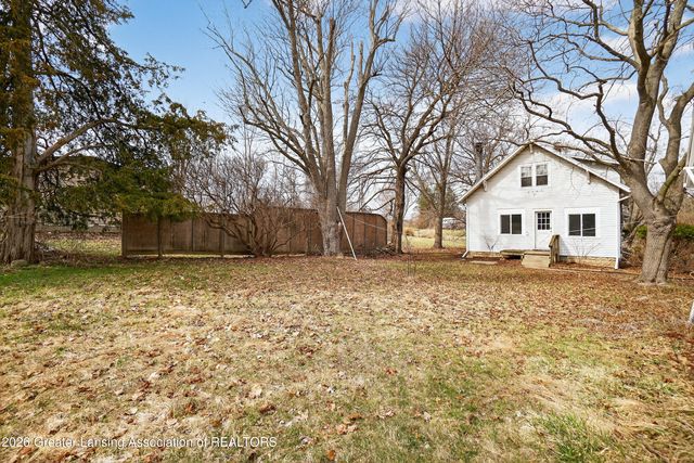 11484 Columbia Highway, Eaton Rapids, MI 48827