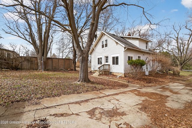 11484 Columbia Highway, Eaton Rapids, MI 48827